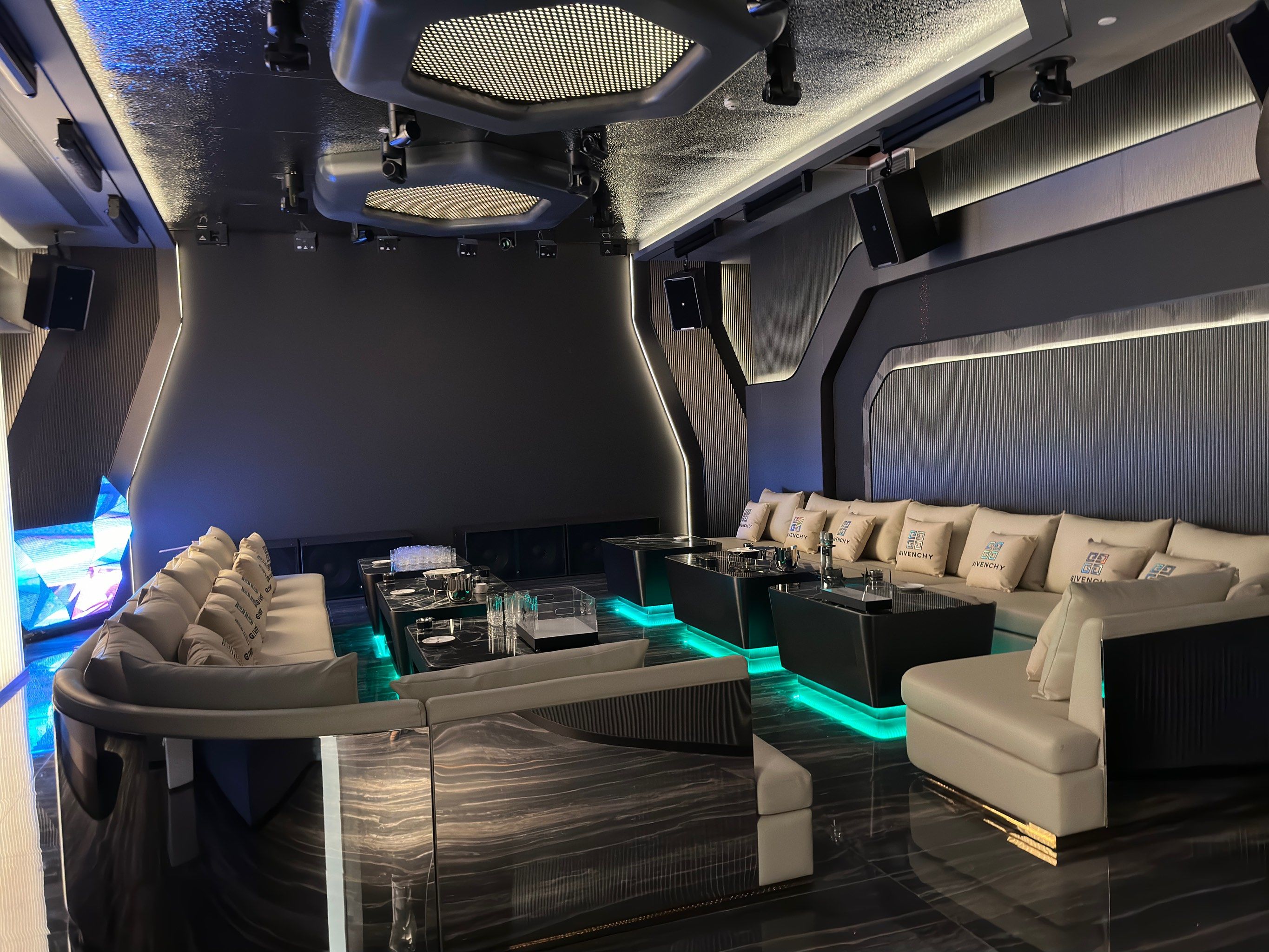 雅安商务ktv品质享受商务ktv首选-雨城区ktv预订